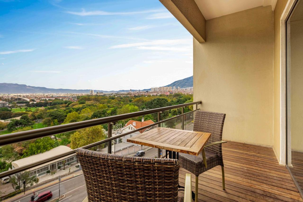โรงแรมเซลิก พาเลซ คอนเวนชั่น เซ็นเตอร์ เทอร์มอล สปา บูร์ซา ภายนอก รูปภาพ A balcony
