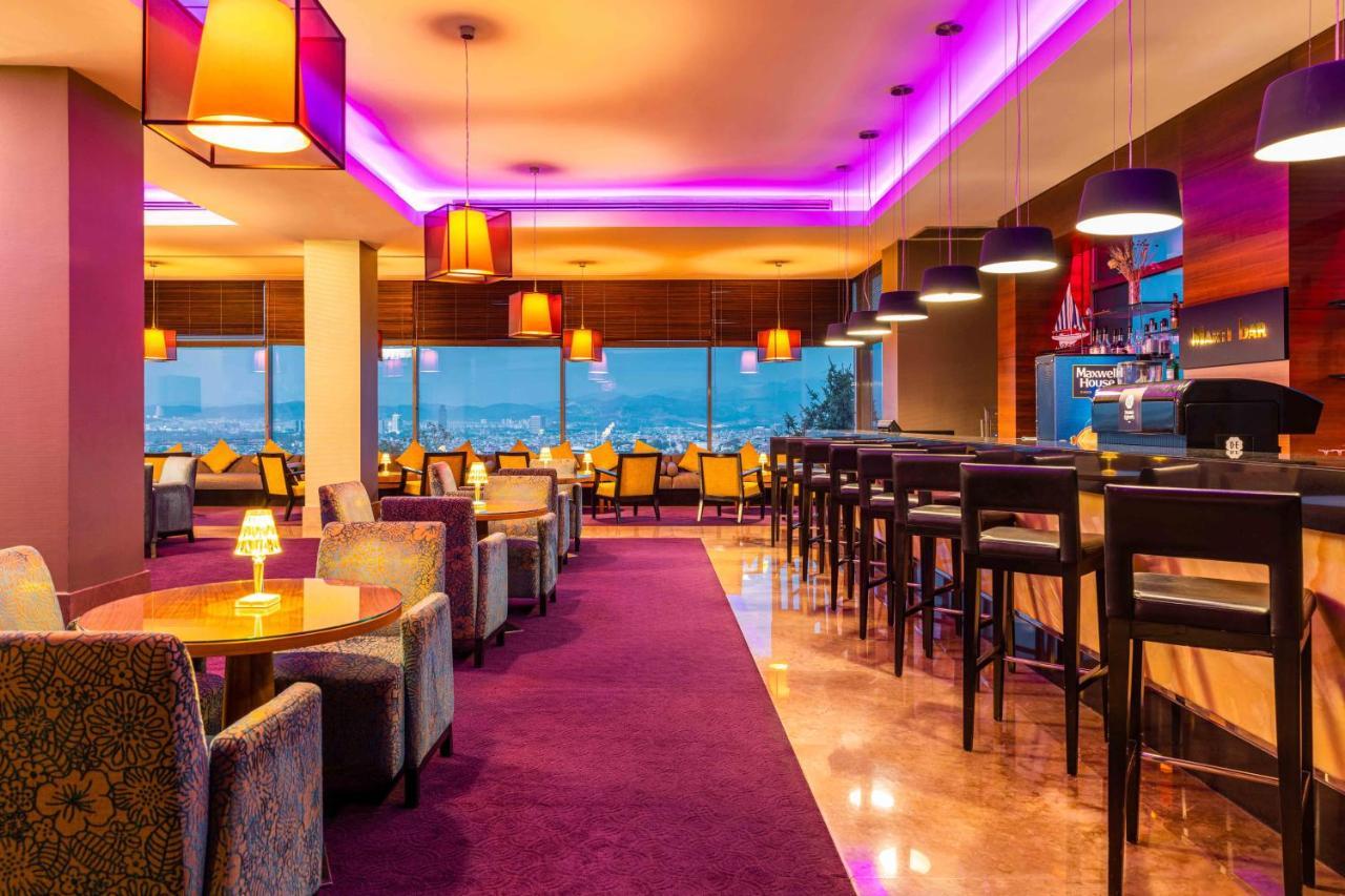 โรงแรมเซลิก พาเลซ คอนเวนชั่น เซ็นเตอร์ เทอร์มอล สปา บูร์ซา ภายนอก รูปภาพ The lounge at the airport