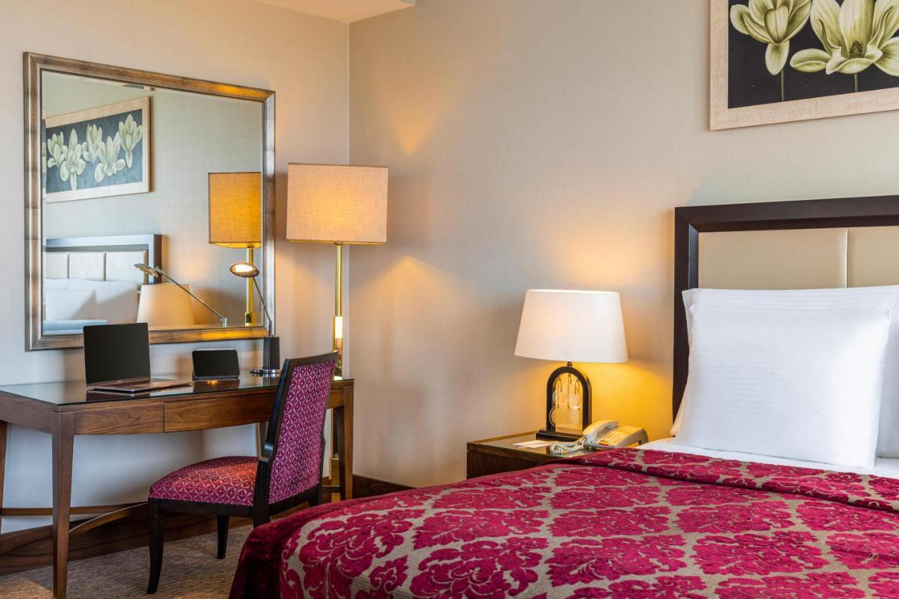 โรงแรมเซลิก พาเลซ คอนเวนชั่น เซ็นเตอร์ เทอร์มอล สปา บูร์ซา ภายนอก รูปภาพ A bedroom at the hotel