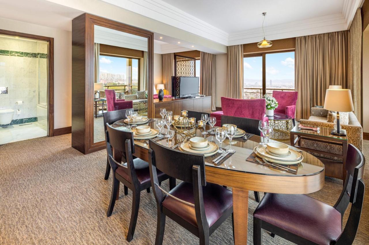 โรงแรมเซลิก พาเลซ คอนเวนชั่น เซ็นเตอร์ เทอร์มอล สปา บูร์ซา ภายนอก รูปภาพ A suite at the hotel