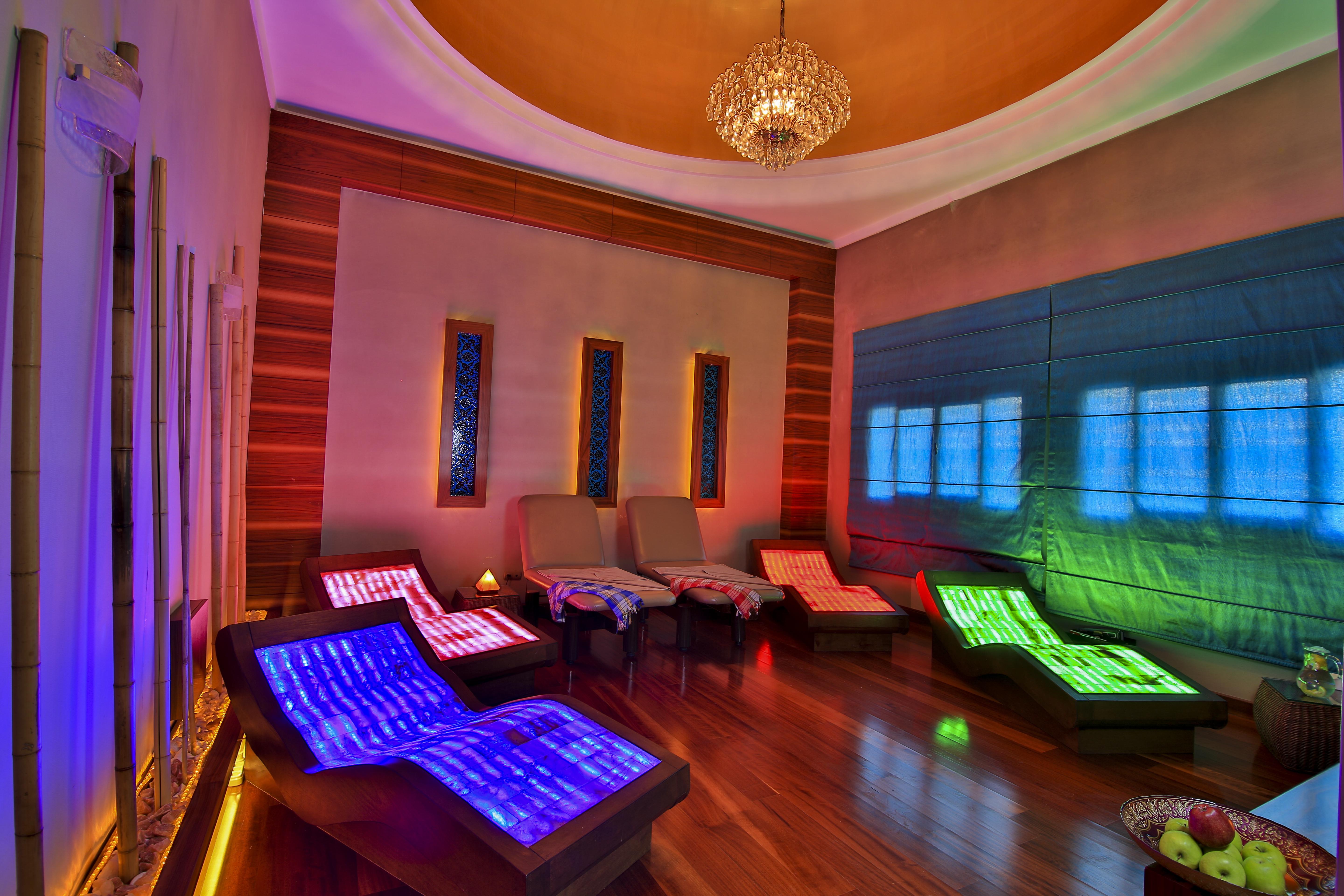 โรงแรมเซลิก พาเลซ คอนเวนชั่น เซ็นเตอร์ เทอร์มอล สปา บูร์ซา ภายนอก รูปภาพ A spa at the Taj Mahal Palace, Mumbai, India